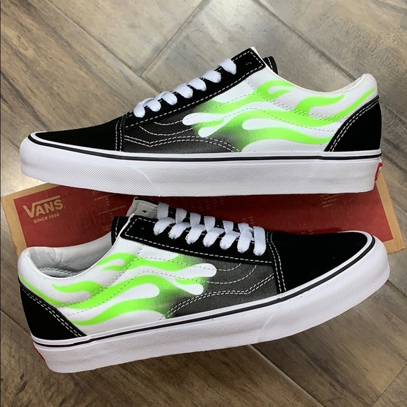 WMNS VANS OLD SKOOL FLAME black/true white - Picture 2 of 16